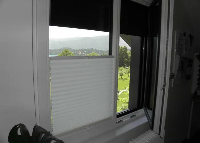 Island View Apartma *