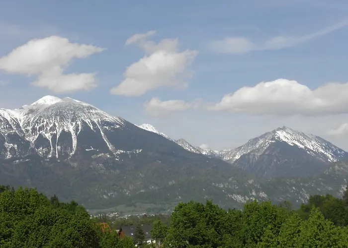 Island View Apartma *