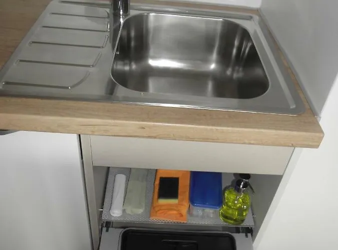 Island View Apartma *